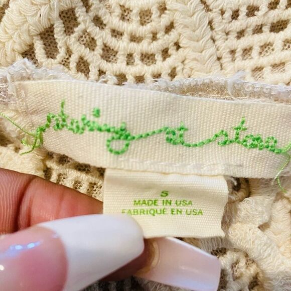 Staring at Stars Crochet Back Raw Hem Top Size Small - Picture 4 of 4